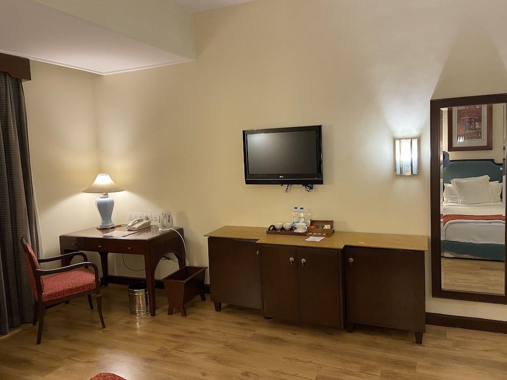 Welcomhotel By Itc Hotels, Cathedral Road, צ'נאי מראה חיצוני תמונה
